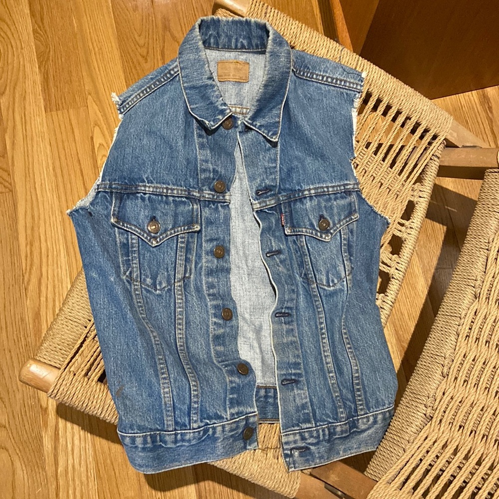 Vintage Levi’s cutoff vest